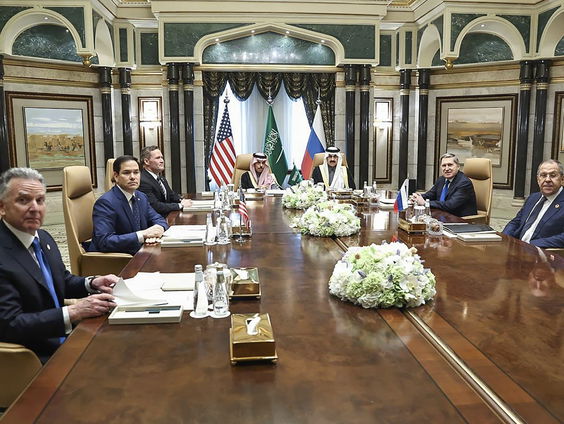 Hoe zou een Europese troepenmacht voor Oekraïne gevormd kunnen worden?