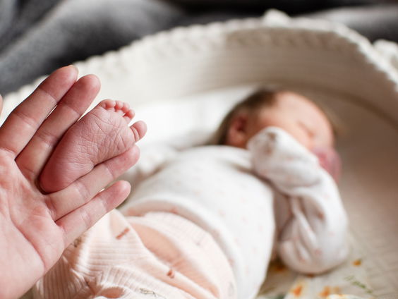 Moet de overheid jonge mensen stimuleren kinderen te krijgen?