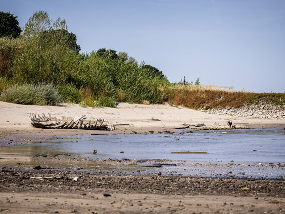 Rivierjournalist Wim Eikelboom over de laagste waterstand ooit in Nederland