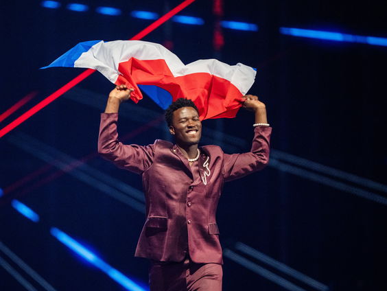 Doet Nederland mee met het Songfestival? - EenVandaag