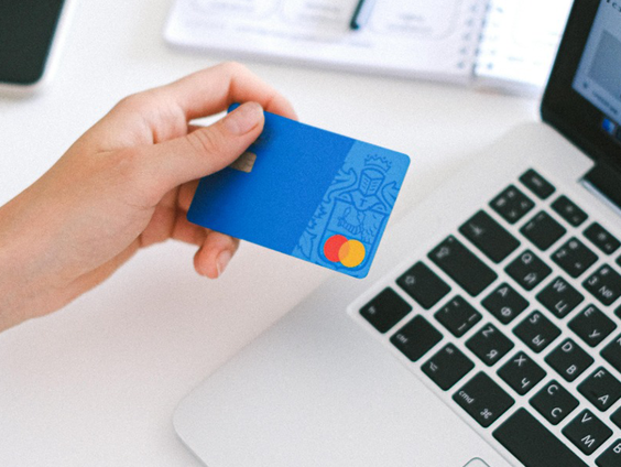 Steeds meer jongeren slachtoffer van online oplichting, maar weinig doen aangifte