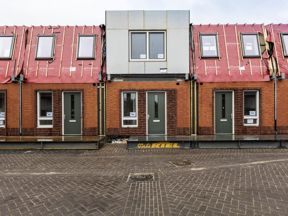 Commissie STOER: woningbouw slaat door in regels, loopt daardor onnodige vertraging op
