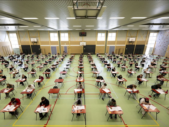 Krijgen leerlingen te snel extra ondersteuning bij de examens?