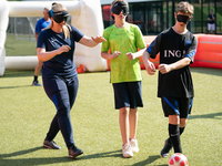 EINDELIJK, eindelijk, eindelijk een blindenvoetbalveld. En nu meer graag