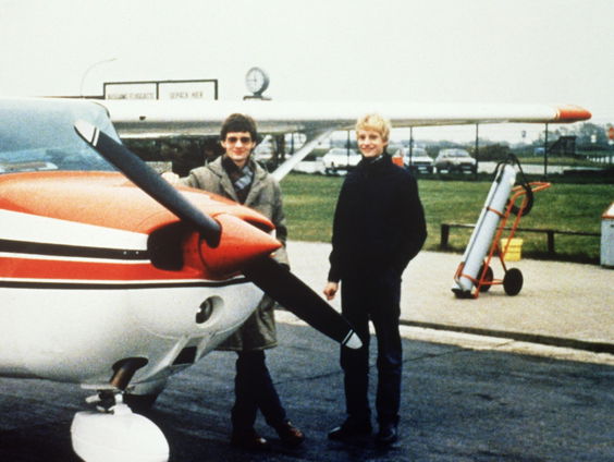 Terug naar Toen: Piloot landt op het Rode Plein van Moskou