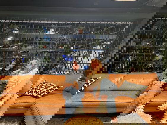 Janneke Schokkenbroek over liefde in een digitaal tijdperk: ‘Zoveel keuze werkt juist verlammend’