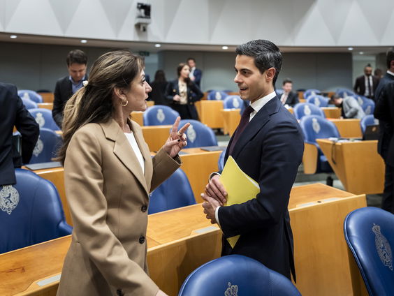 Debat over coalitie-akkoord legt nieuwe verhoudingen bloot
