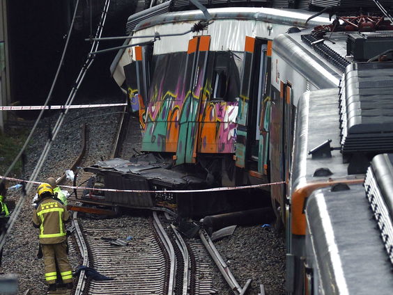Spaanse machinisten roepen op tot spoorwegstaking na reeks treinrampen
