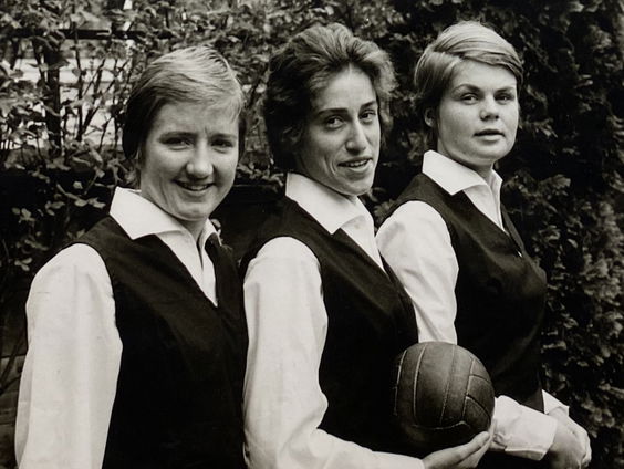 Meer Vrouw Op Straat: de eerste vrouwelijke scheidsrechters!