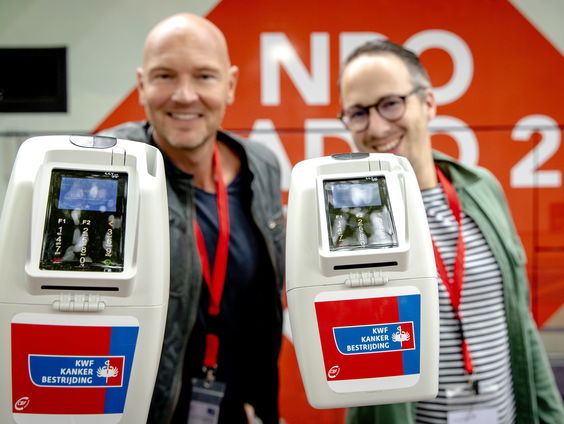 Kleine goede doelen lijden onder prijsstijging doneerknop