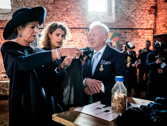 Miljoenenfabriek die biologisch plastic gaat maken uit suiker geopend in Groningen