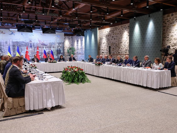 Voor het eerst in drie jaar onderhandelen Russen en Oekraïners