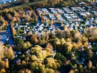 Stand.nl: 'De wildgroei van vakantiehuisjes moet een halt worden toegeroepen'