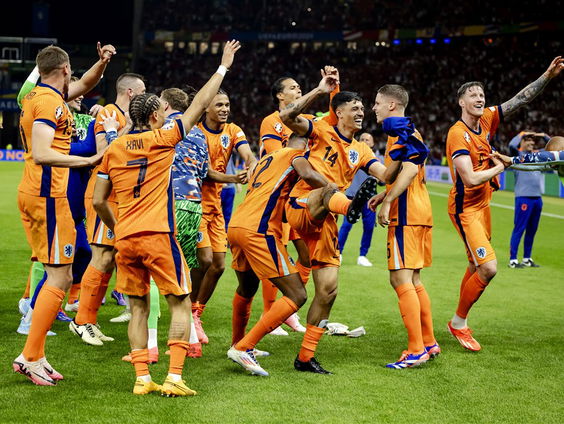 Stand.nl: 'Dit Oranje wordt Europees kampioen'