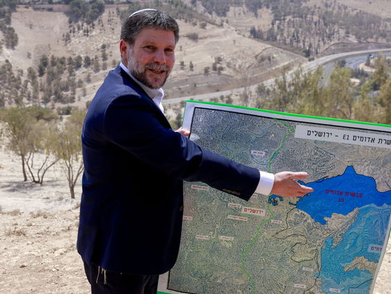 Israëlische minister wil omstreden nederzettingsplan herstarten op de Westelijke Jordaanoever