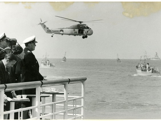 Terug naar Toen: Prins Bernhard heropent de pier van Scheveningen