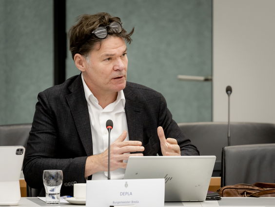 Voor het eerst weert burgemeester publiek bij voetbalwedstrijd