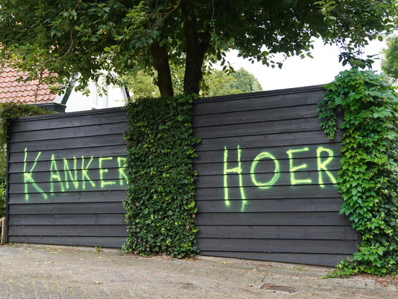 Buurtbemiddelaar staat te trappelen om Engelen onder handen te nemen