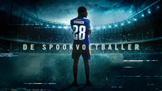 Bernio Verhagen droomt van een voetbalcarrière en doet zich voor als profvo ...