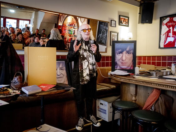 Steven Hond maakt bijzondere boeken van soms wel €20.000