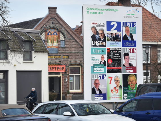 Promotieonderzoek naar verschillen tussen democratie in klein dorp en grote stad
