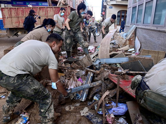 Spanje investeert 10,6 miljard euro voor herstel na verwoestende overstromingen in Valencia