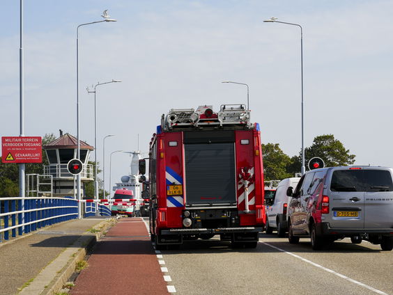 Hoe handelen bemanningsleden bij een brand op een schip?