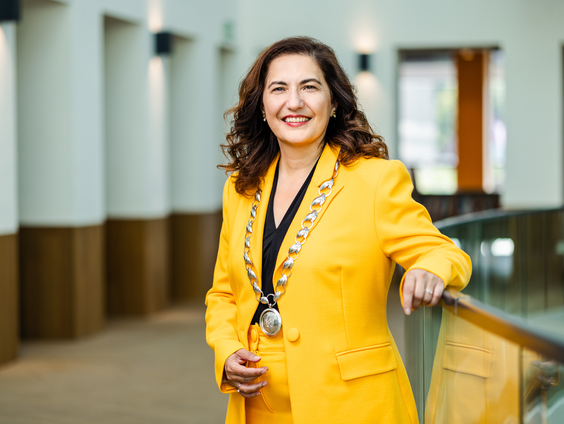 Burgemeester Sahin van Rijswijk roept vrouwen die zich bedreigd voelen op: mail mij