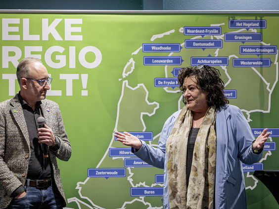 Caroline van der Plas draagt partijleiderschap over aan Henk Vermeer