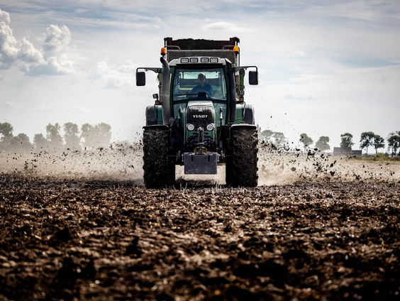 Vijf multinationals bepalen wat de boer boert