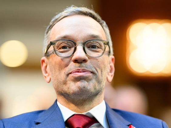 Deur naar Oostenrijkse kabinetsformatie met radicaal-rechtse FPÖ op een kier