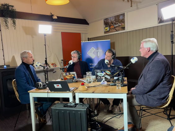 Dalfsen opende nieuw asielzoekerscentrum zonder gedoe, maar met feestelijke vlaggetjes