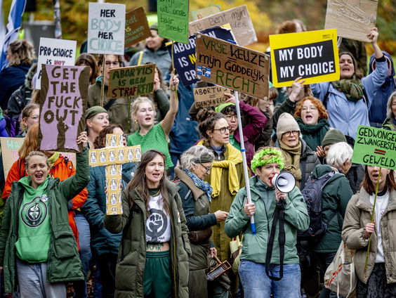 Alina Chakh en Nina Pierson over het stigma rondom abortus