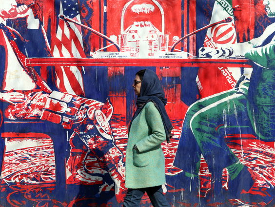 Iran en de VS met het mes op tafel