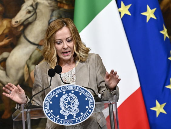 Zorgen over Meloni’s omgang met democratie