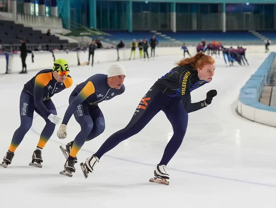 Waarom gaan mensen met deze hitte schaatsen?