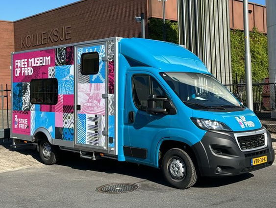Het Fries Museum brengt kunst naar mensen toe met de museumbus