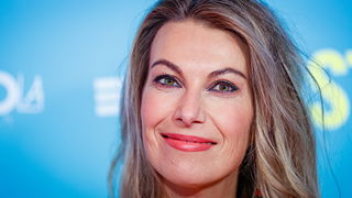 Susan Smit eert 'zuster in de kunst' Yvonne Keuls