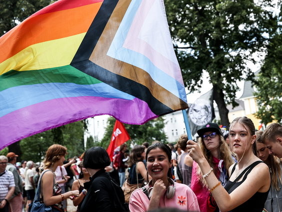 Freya Terpstra en Martijn Kamphorst over het ‘Optimistisch queer handboek voor hardere tijden’