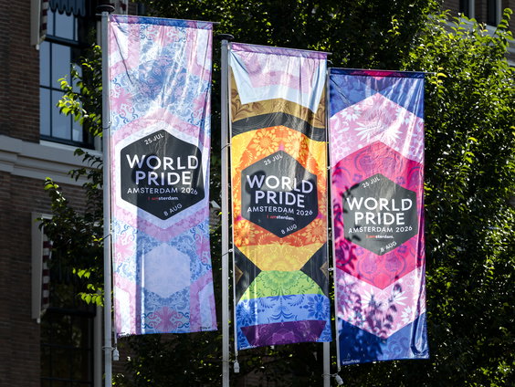 Van verborgen bestaan naar World Pride – de roze geschiedenis van Amsterdam
