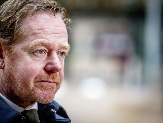 Minister van Weel is het niet eens met de begroting van de Europese Commissie