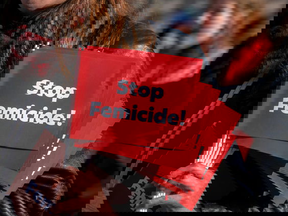 Vrouwen zijn in Nederland vogelvrij doordat femicide als incident wordt bestempeld