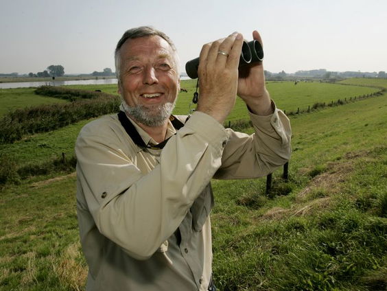 Vogelkenner en presentator Nico de Haan (78) overleden