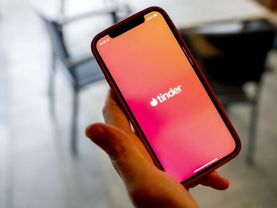 Met een karper op je Tinderfoto vis je altijd achter het net