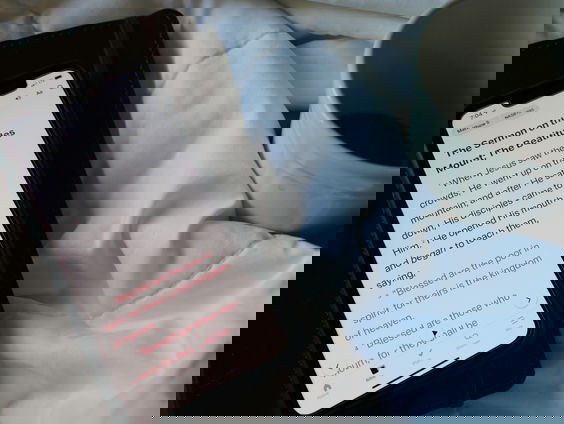 Experts zijn bezorgd over dataverzameling van populaire bijbel-app