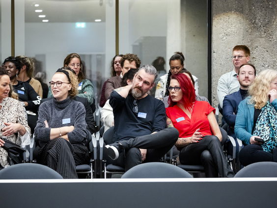 Herstel toeslagenaffaire gaat te traag volgens parlementaire commissie