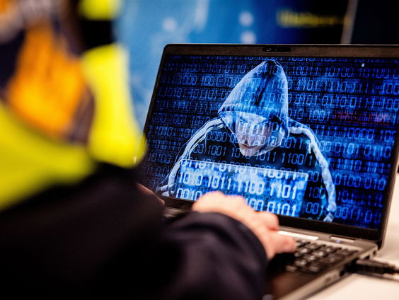 Is het mogelijk om een spion te herkennen?