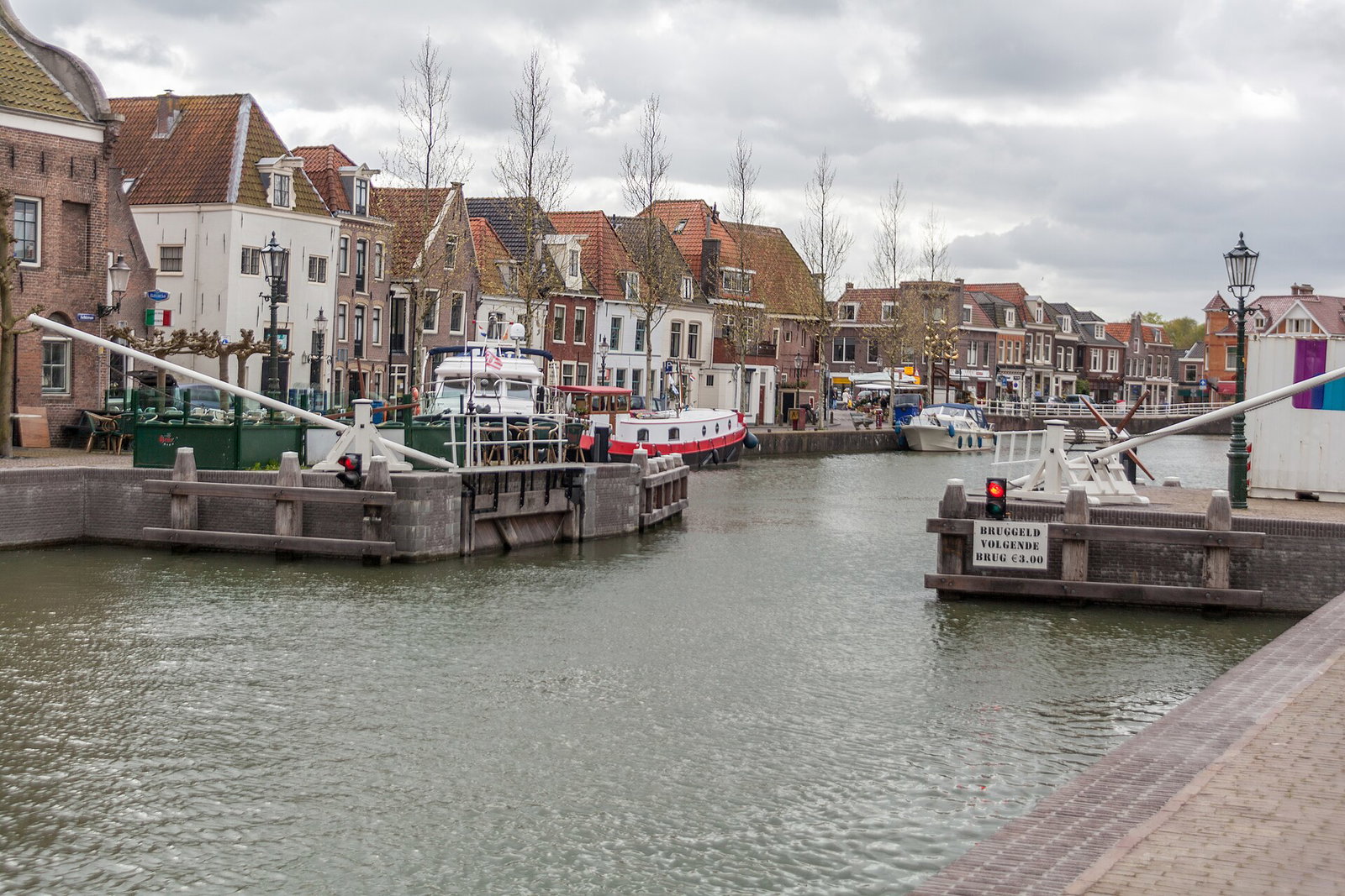 Hoe heeft fusie met Amsterdam uitgepakt voor Weesp?