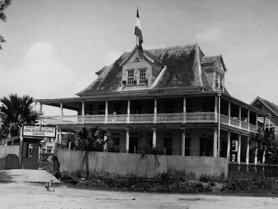 Tweede Wereldoorlog-vluchtelingen in het Caribisch gebied weer achter prikkeldraad