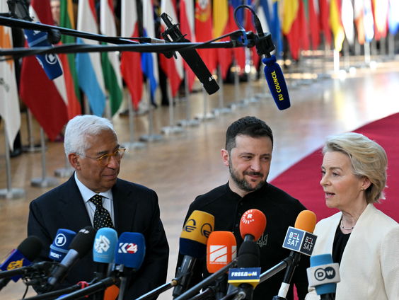 Hoe de stroom van verontrustend nieuws en oorlogsdreiging ons beïnvloedt